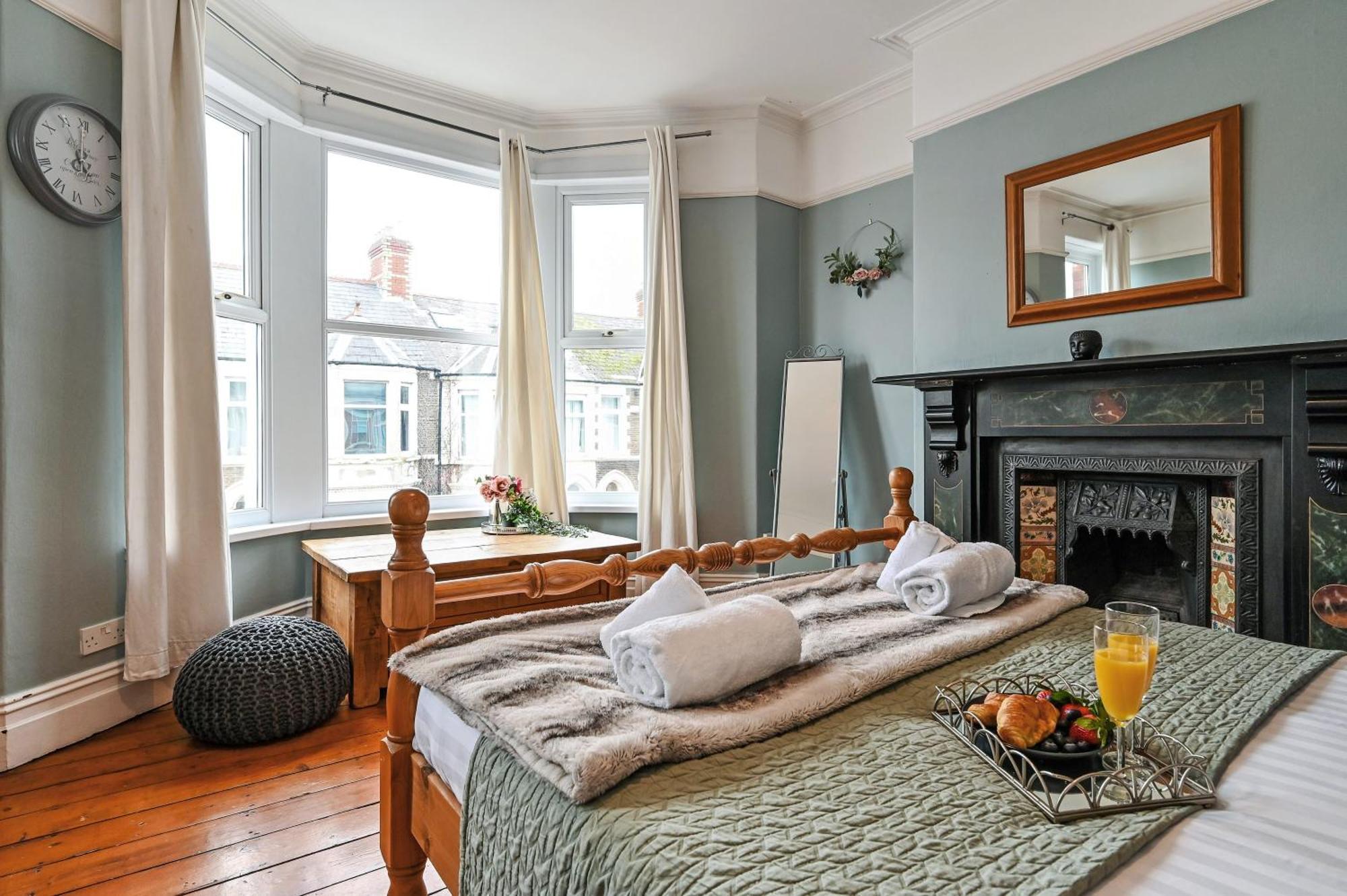 Beautiful Townhouse, Great Location - Pet Friendly Villa Cardiff Eksteriør bilde