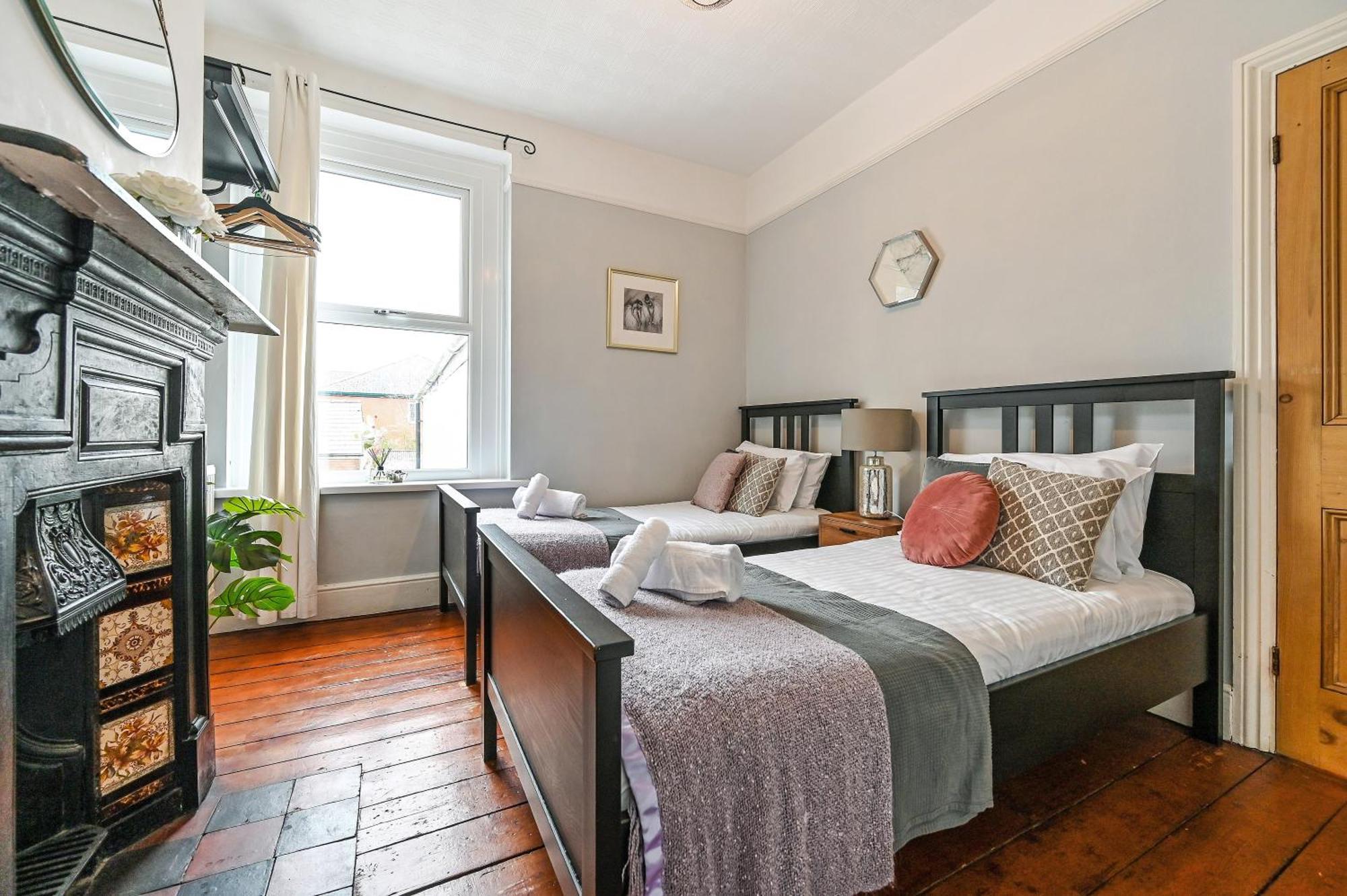 Beautiful Townhouse, Great Location - Pet Friendly Villa Cardiff Eksteriør bilde